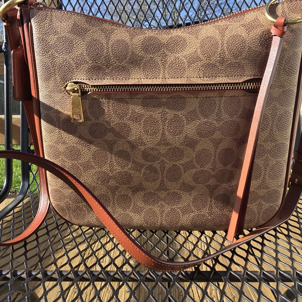 COACH -  Chaise Crossbody In Signature Canvas - Picture 11 of 12